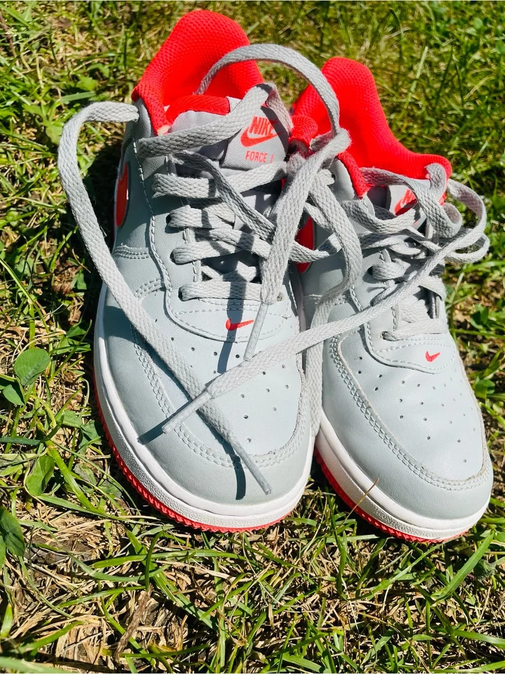 Nike Air Force 1 Low Light Smoke Bright Crimson